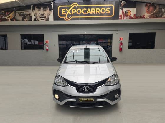 TOYOTA ETIOS 1.5 PLATINUM SEDAN 16V FLEX 4P AUTOMÁTICO